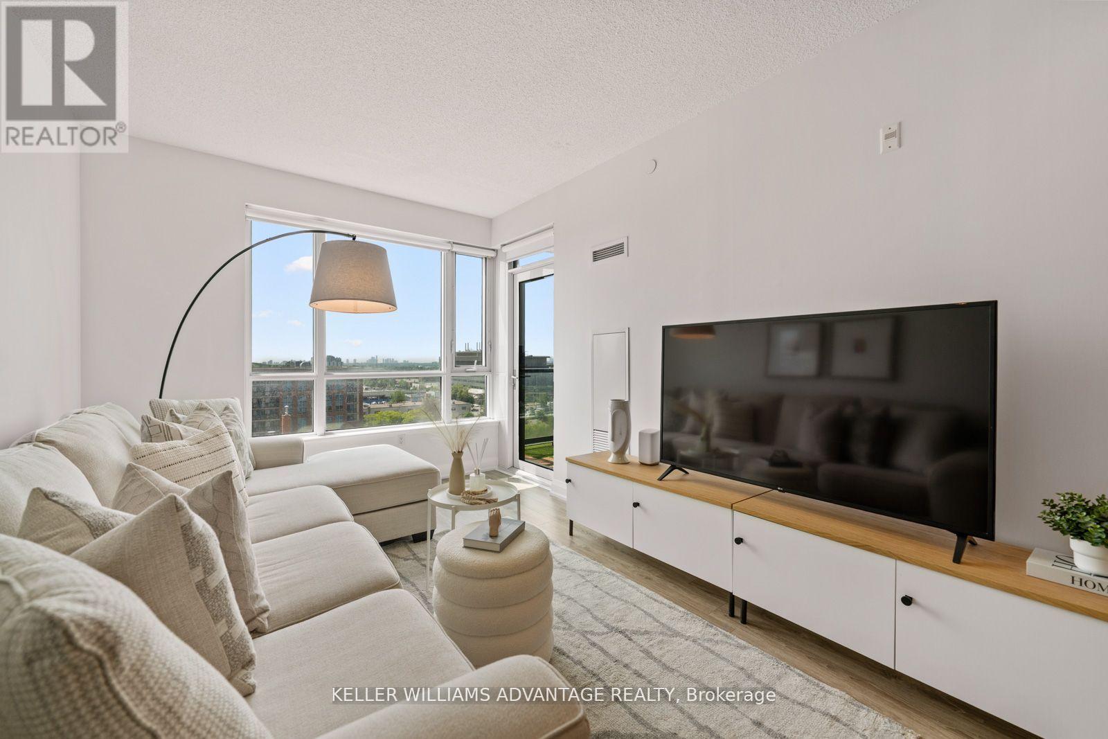 813 2800 Keele St, Toronto Downsview-roding-cfb, ON M3M 2G4