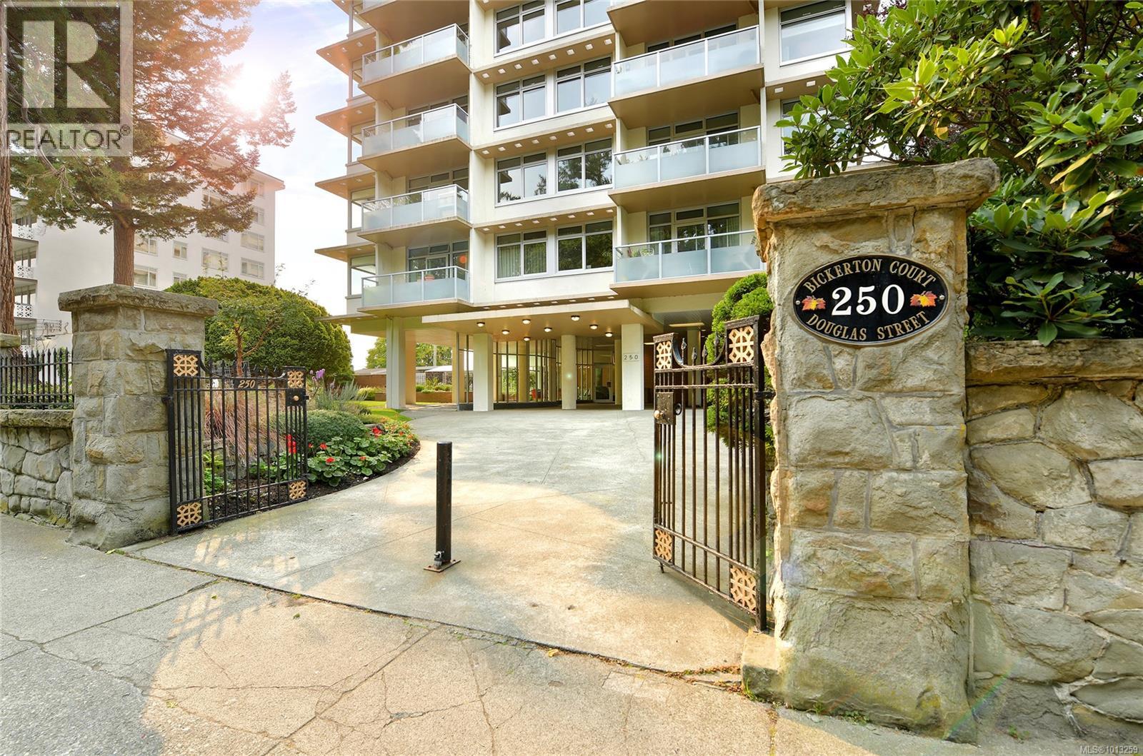 250 Douglas St Unit 808 St, Victoria, BC V8V 2P4