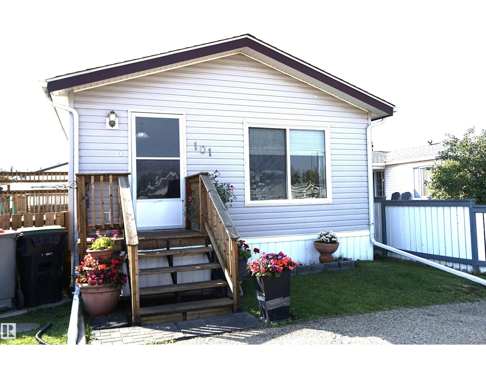 4819 51 Avenue #101, Millet, AB T0C 1Z0