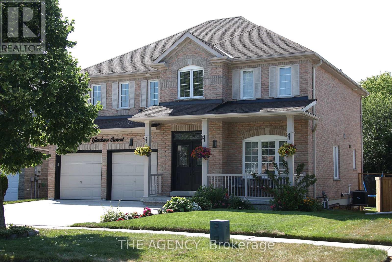 88 Glendower Cres, Georgina, ON L4P 0A1