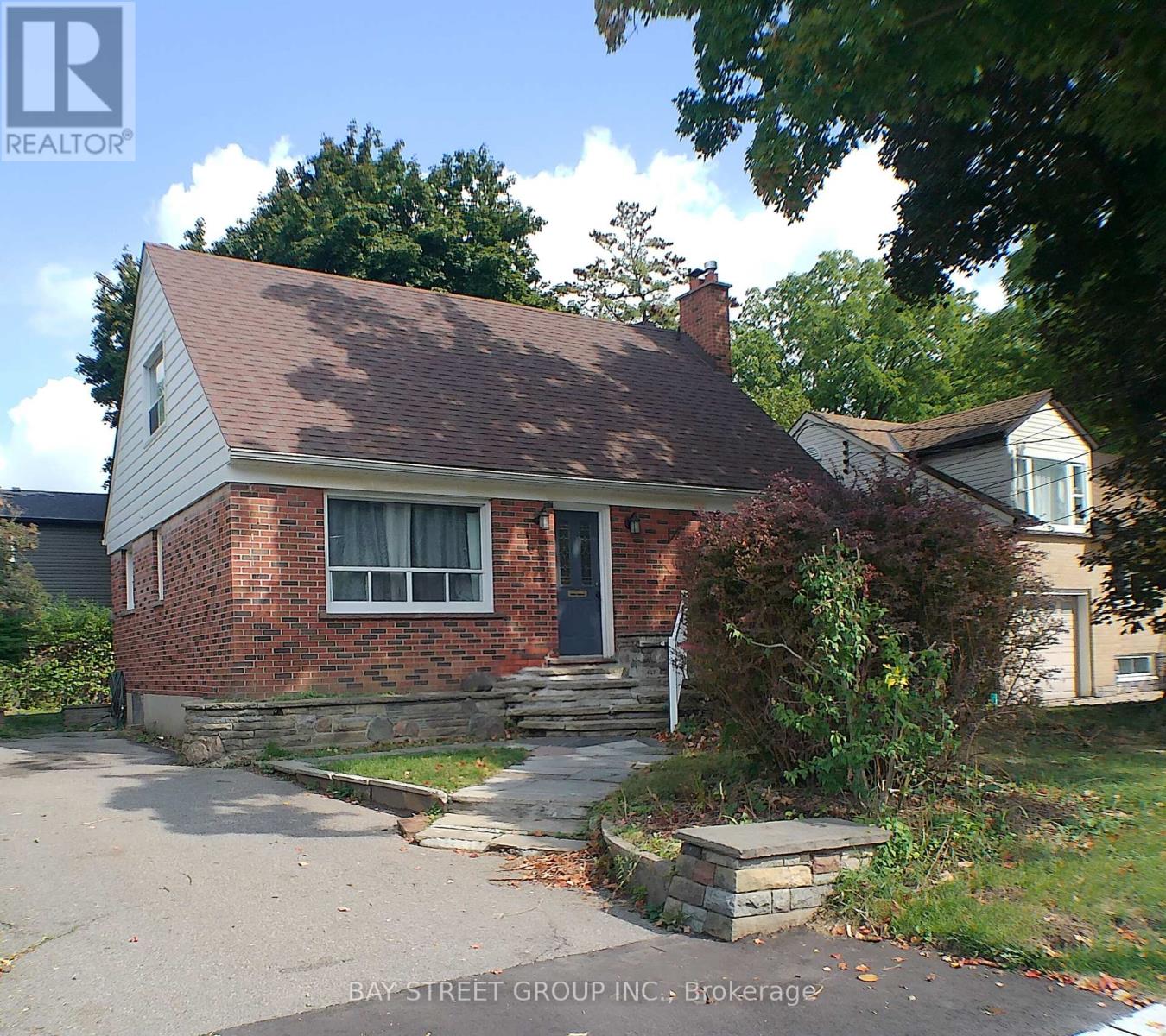 60 Mary St, Brampton, ON L6W 2R2