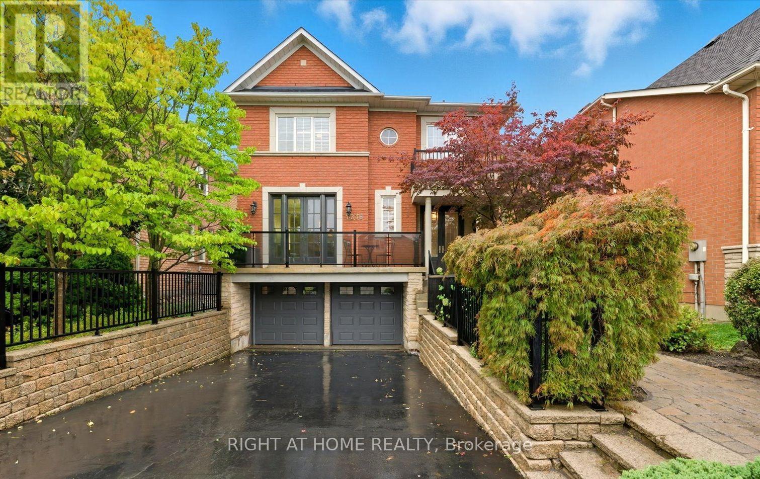 2238 Pheasant Ln, Oakville, ON L6M 3S2