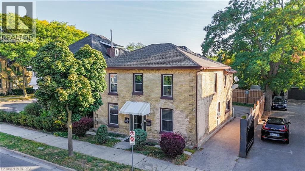 113 Brant Ave, Brantford, ON N3T 3H4