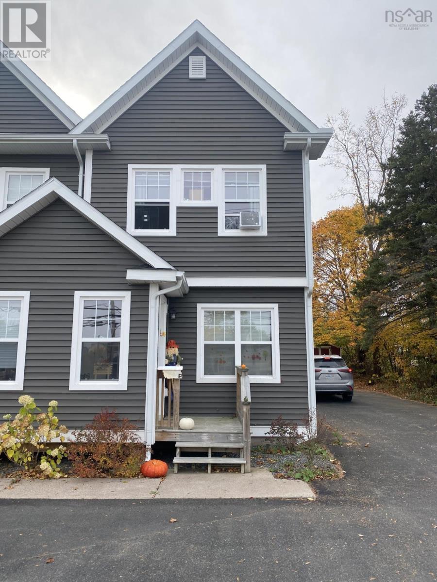 239 Hawthorne, Antigonish, NS B2G 2G6