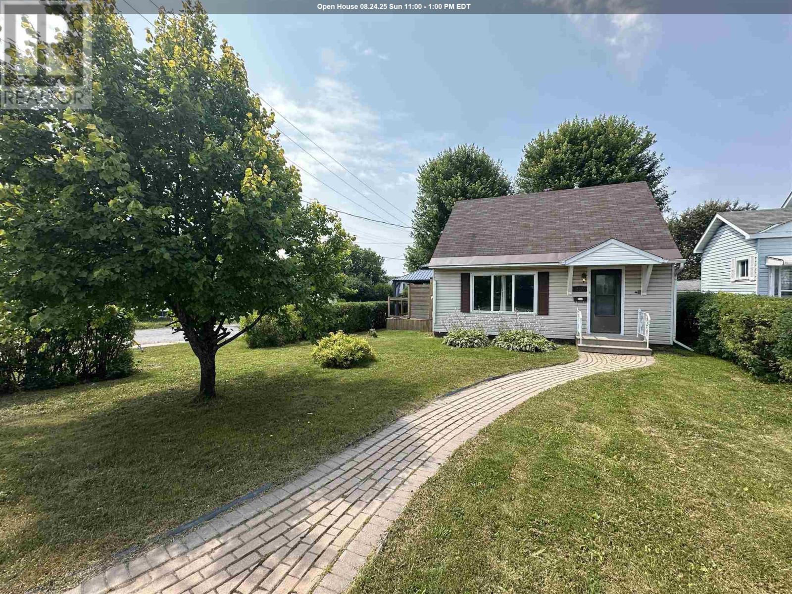 237 Spruce St, Sault Ste. Marie, ON P6B 2H2