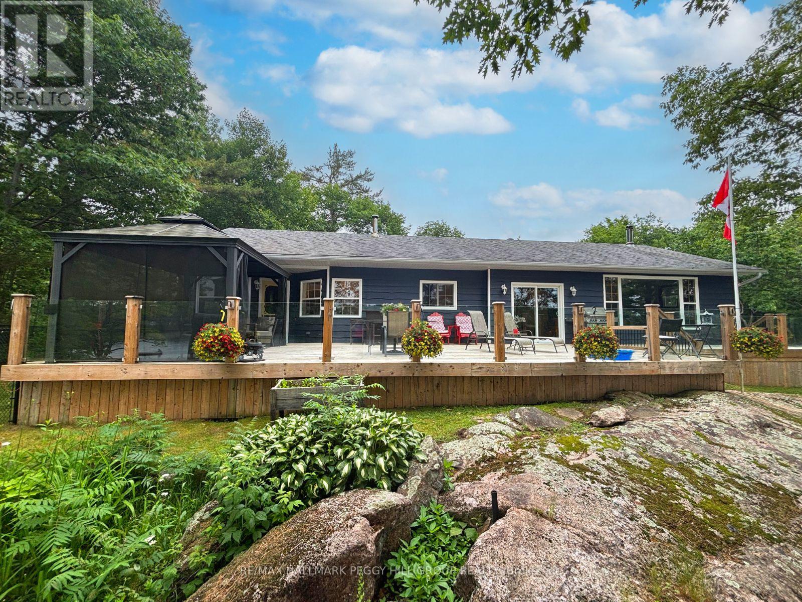1008 Cove Rd, Gravenhurst, ON P0E 1G0
