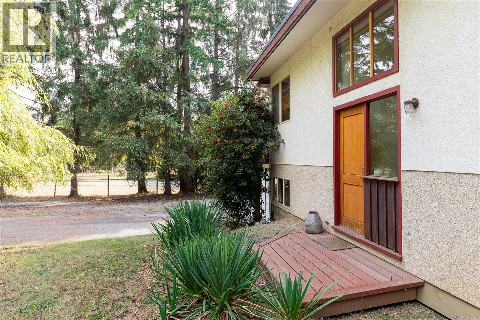 6686 Bell Mckinnon Rd, Duncan, BC V9L 6B7