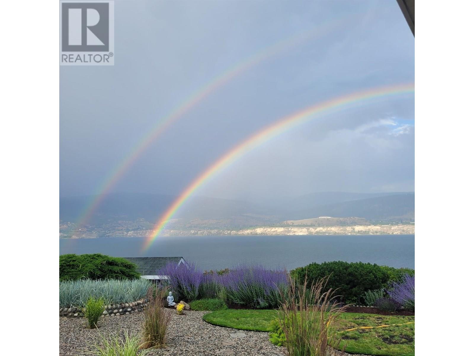 3839 Verano Pl, Penticton, BC V2A 9A5
