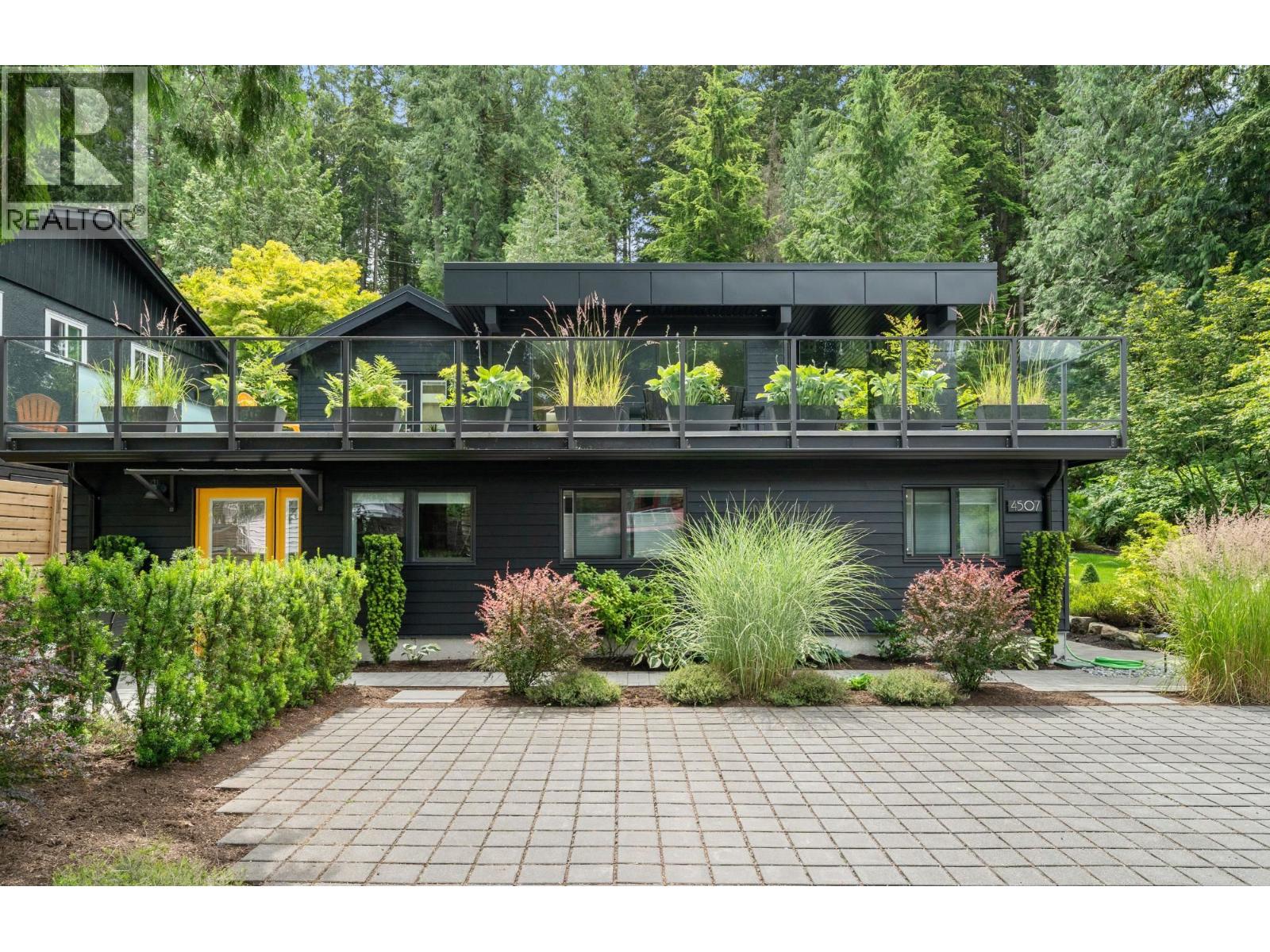 4507 Summerside Ln, North Vancouver, BC V7G 1H4