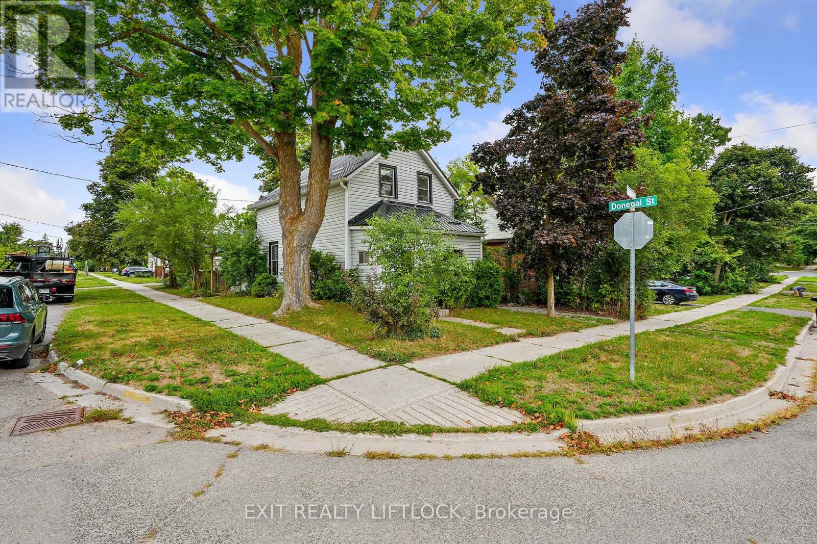 378 London St, Peterborough, ON K9H 2Z8