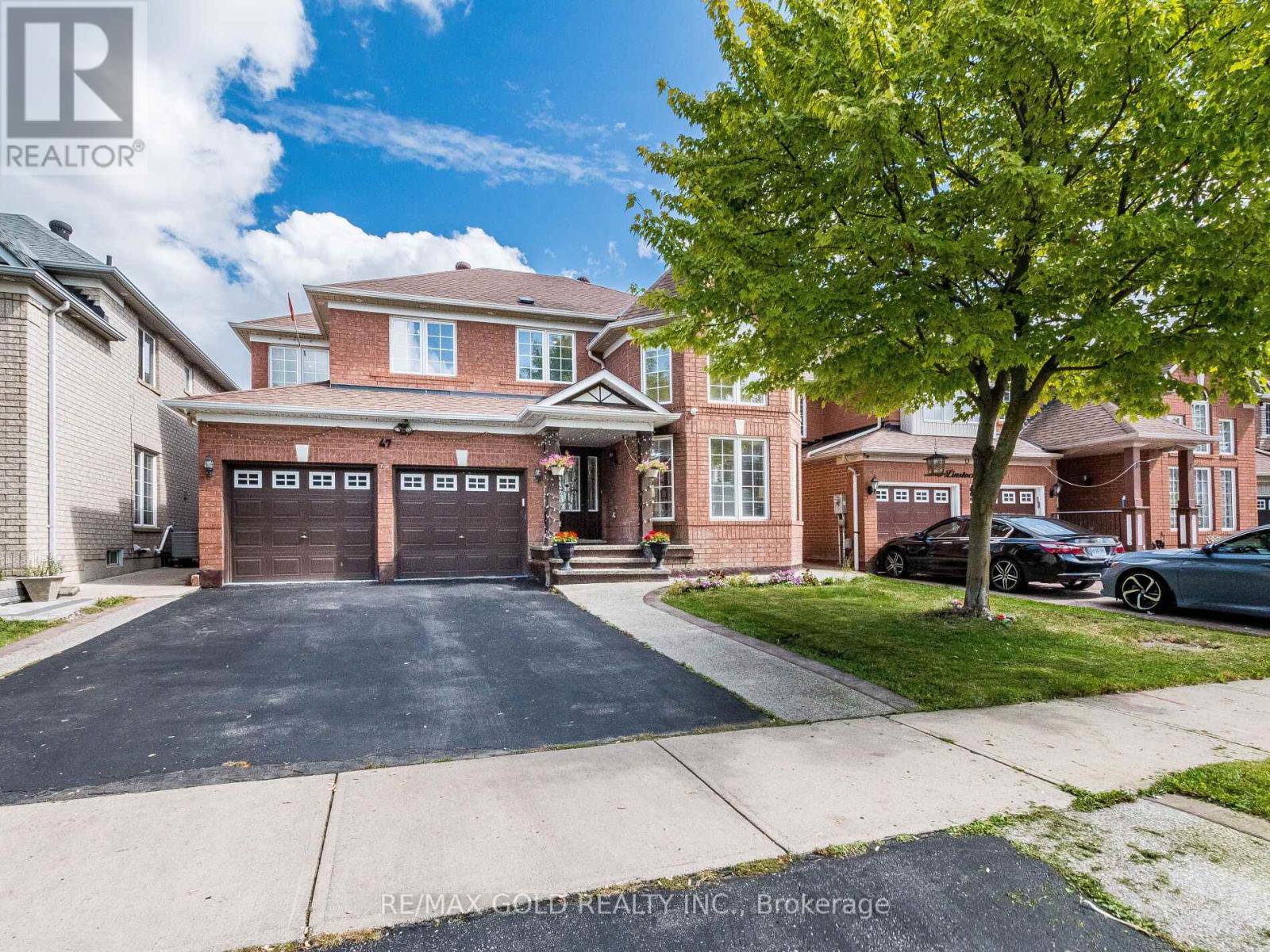 47 Linstock Dr, Brampton, ON L6P 1C9