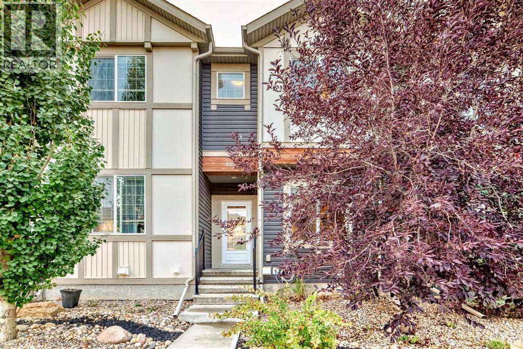 610 Hillcrest Rd SW, Airdrie, AB T4B 4C8
