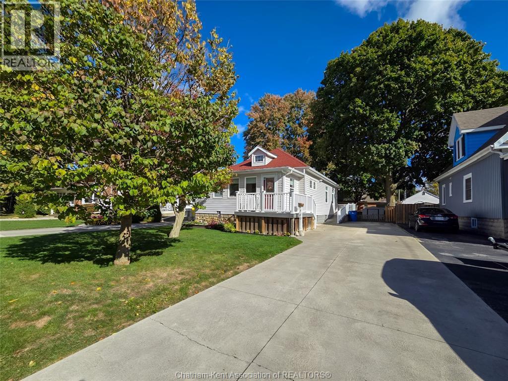 149 Elizabeth St, Chatham, ON N7L 4Y1