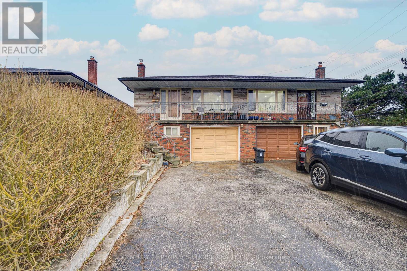 3 Lakeland Dr, Toronto, ON M9V 1M8