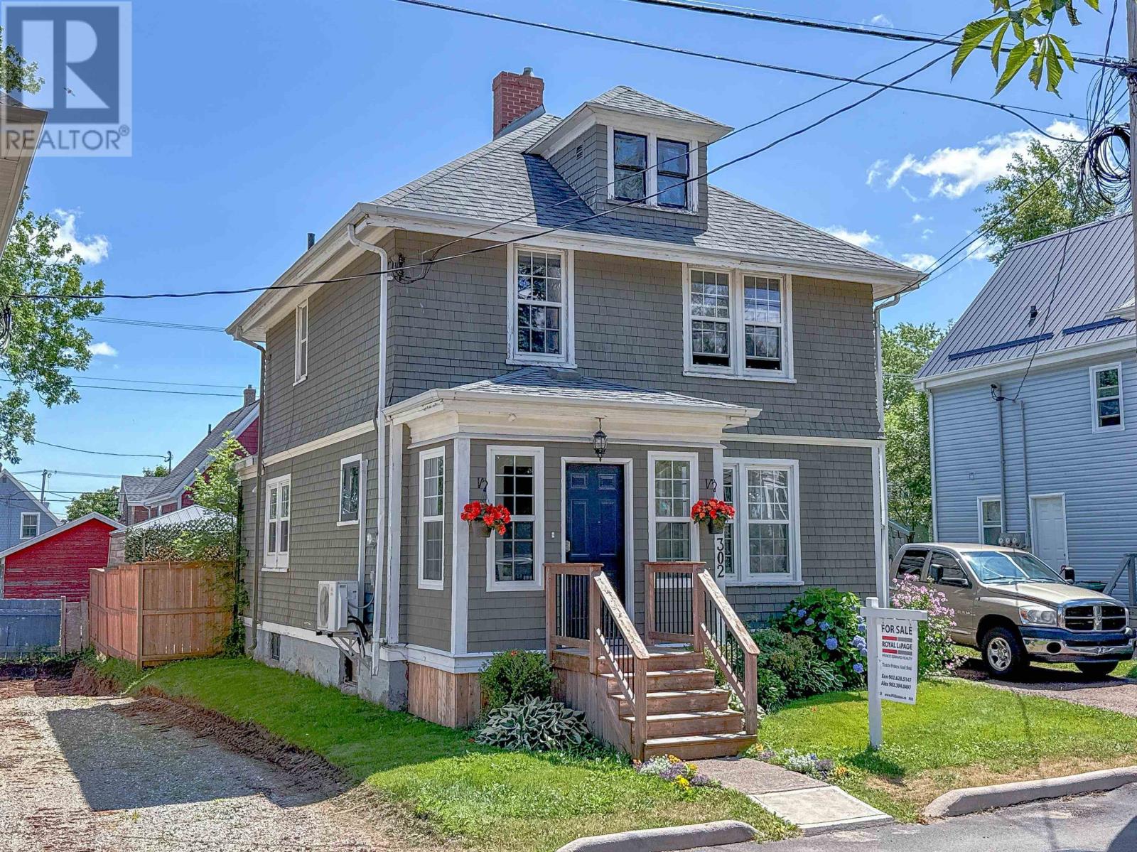 302 Richmond St, Charlottetown, PE C1A 1J9