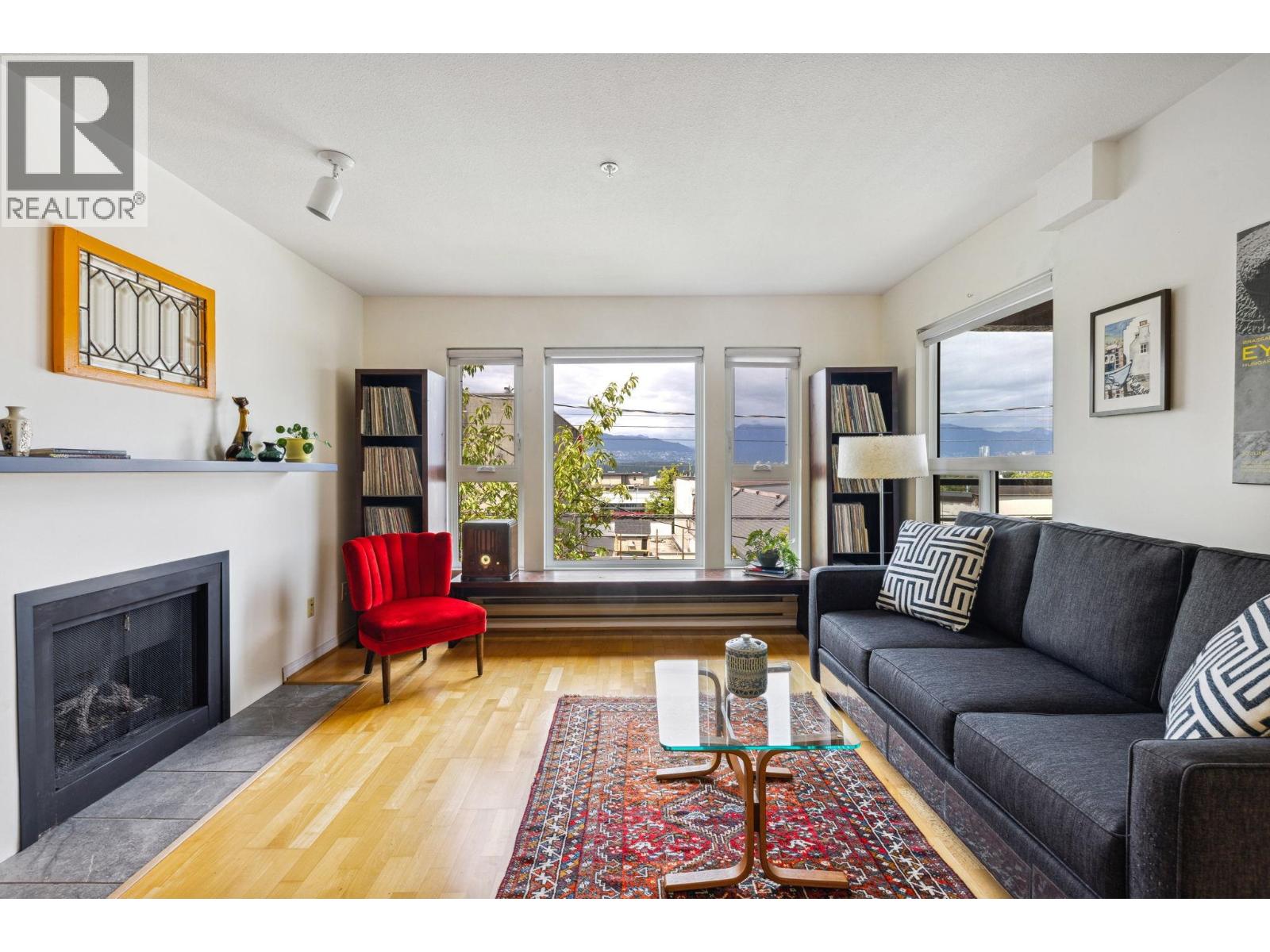 2121 W 5th Avenue Unit 304, Vancouver, BC V6K 1S1