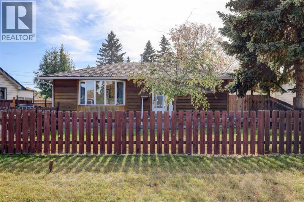43 Avenue Nw Unit 8127, Calgary, AB T3B 1X8
