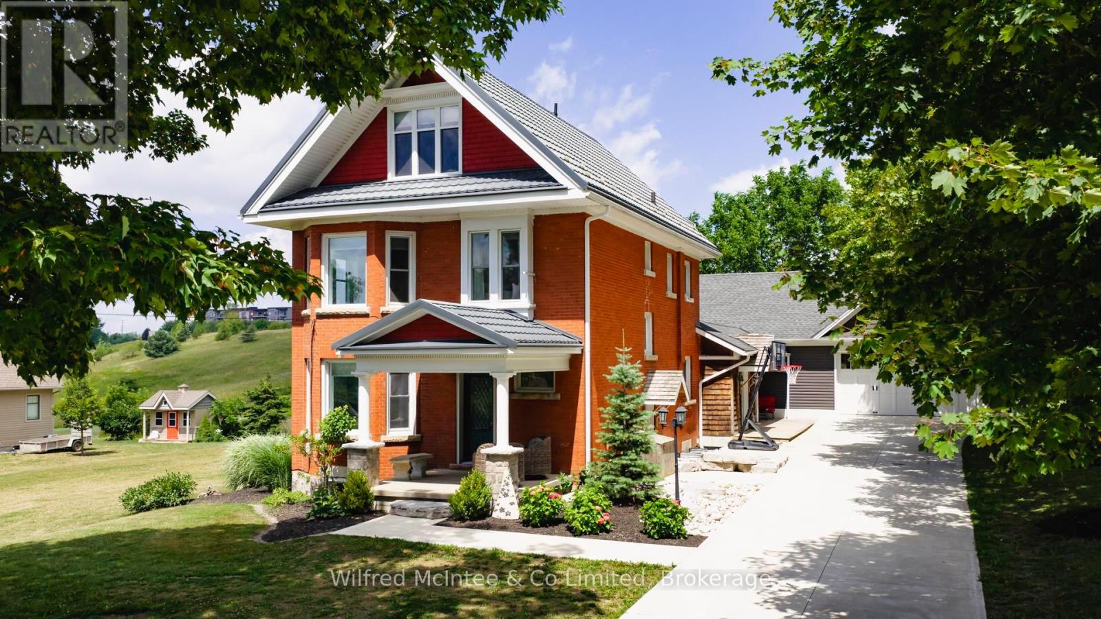 938 Old Durham Rd, Brockton, ON N0G 2V0