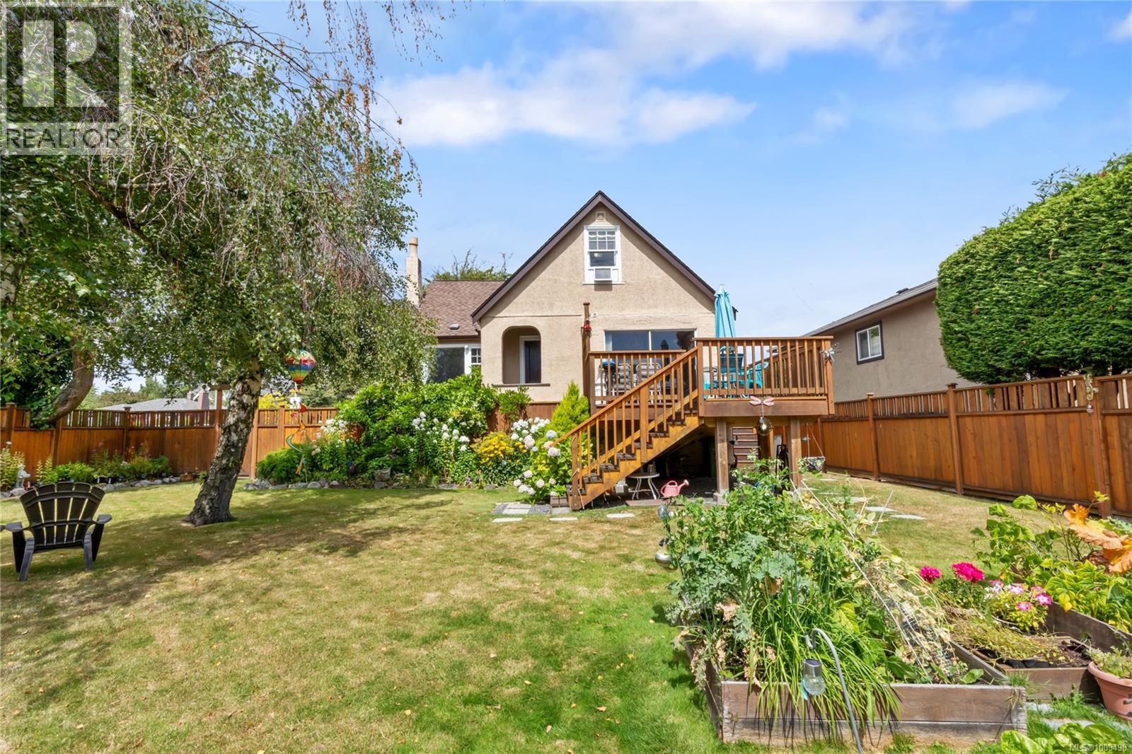 2761 Foul Bay Rd, Oak Bay, BC V8R 5B8