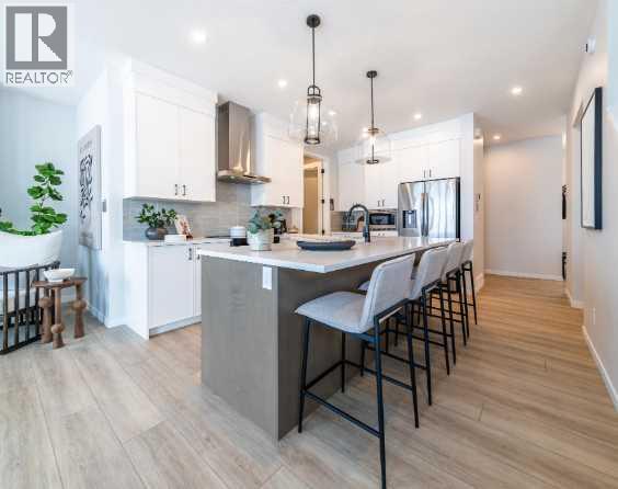 136 Lucas Gdns NW, Calgary, AB T3P 2R9