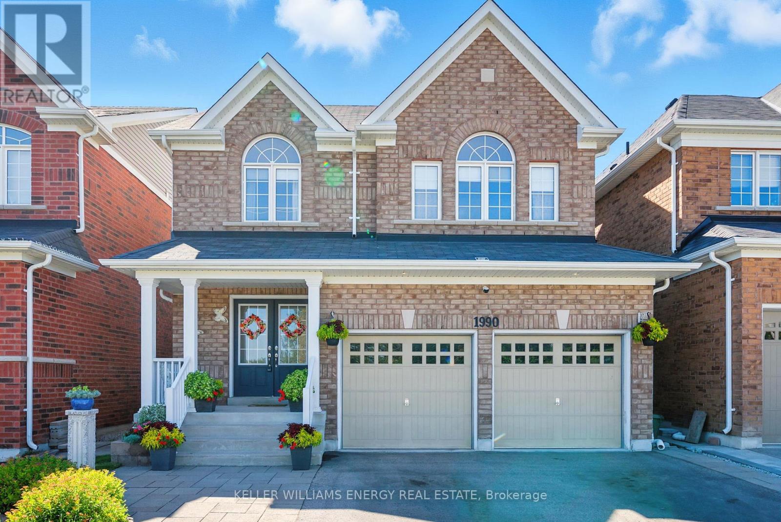 1990 Hunking Dr, Oshawa, ON L1H 8L7