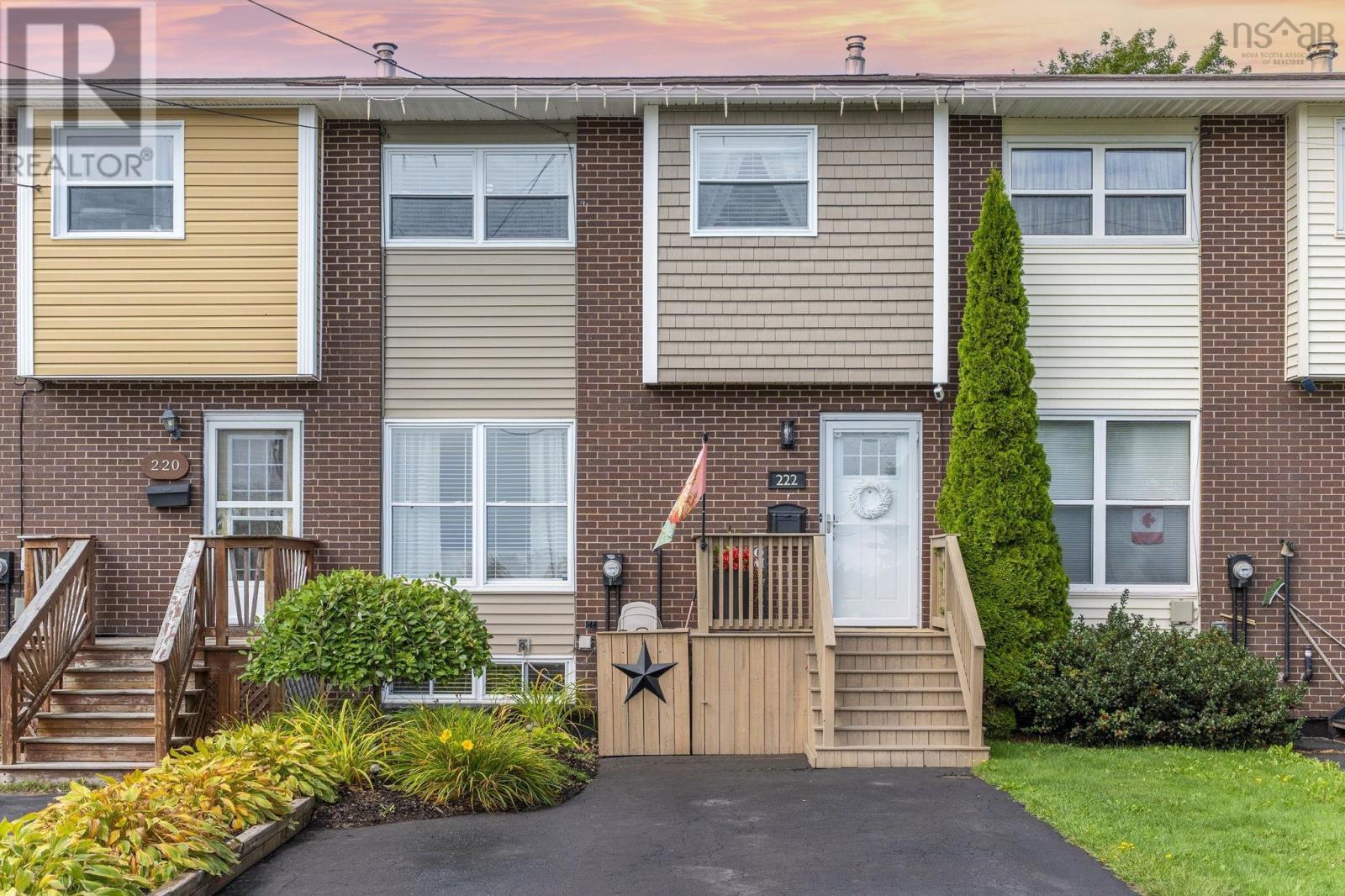 222 Flying Cloud Dr, Dartmouth, NS B2W 4T6