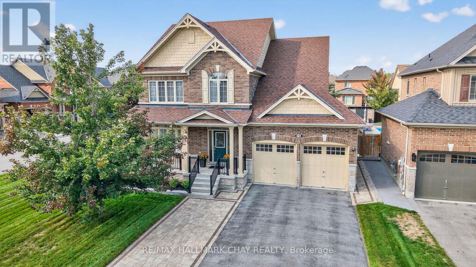 16 Walker Ln, Springwater, ON L9X 0S9