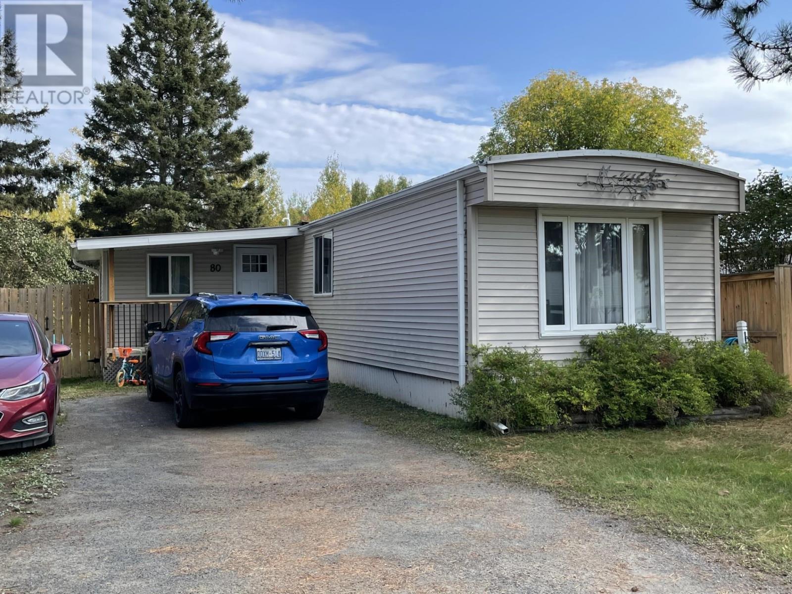 80 Taylor Dr, Thunder Bay, ON P7K 1J9