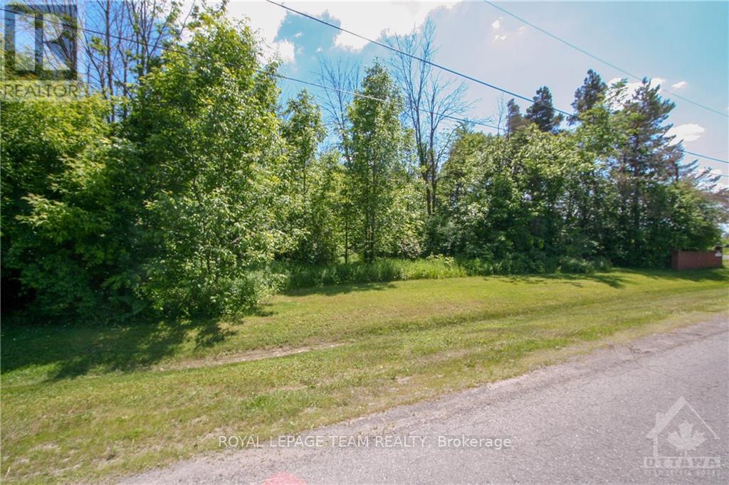 13 Silver Fox Crescent Cres, North Dundas, ON K0C 2K0