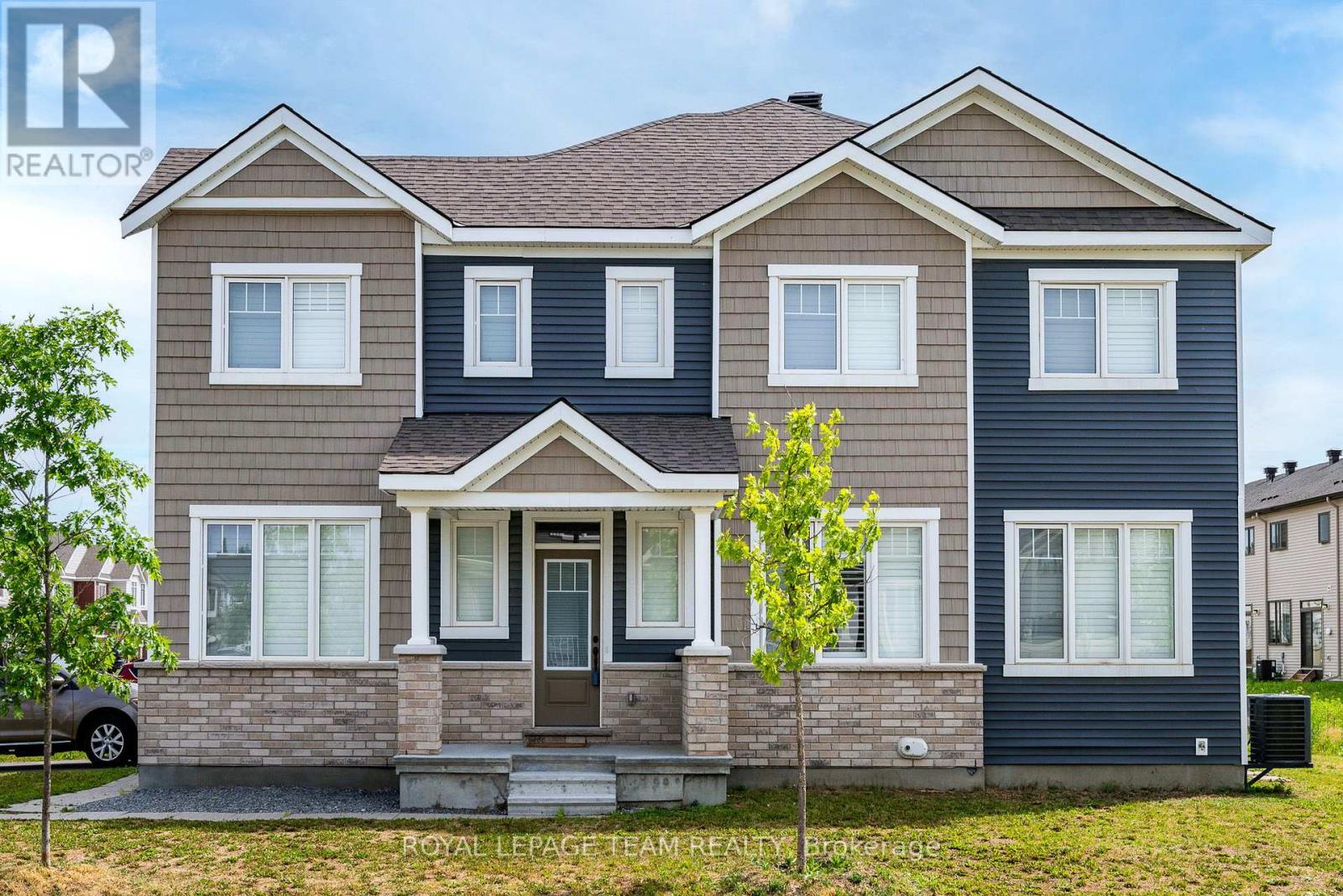 741 Derreen Ave, Ottawa, ON K2S 2Y9