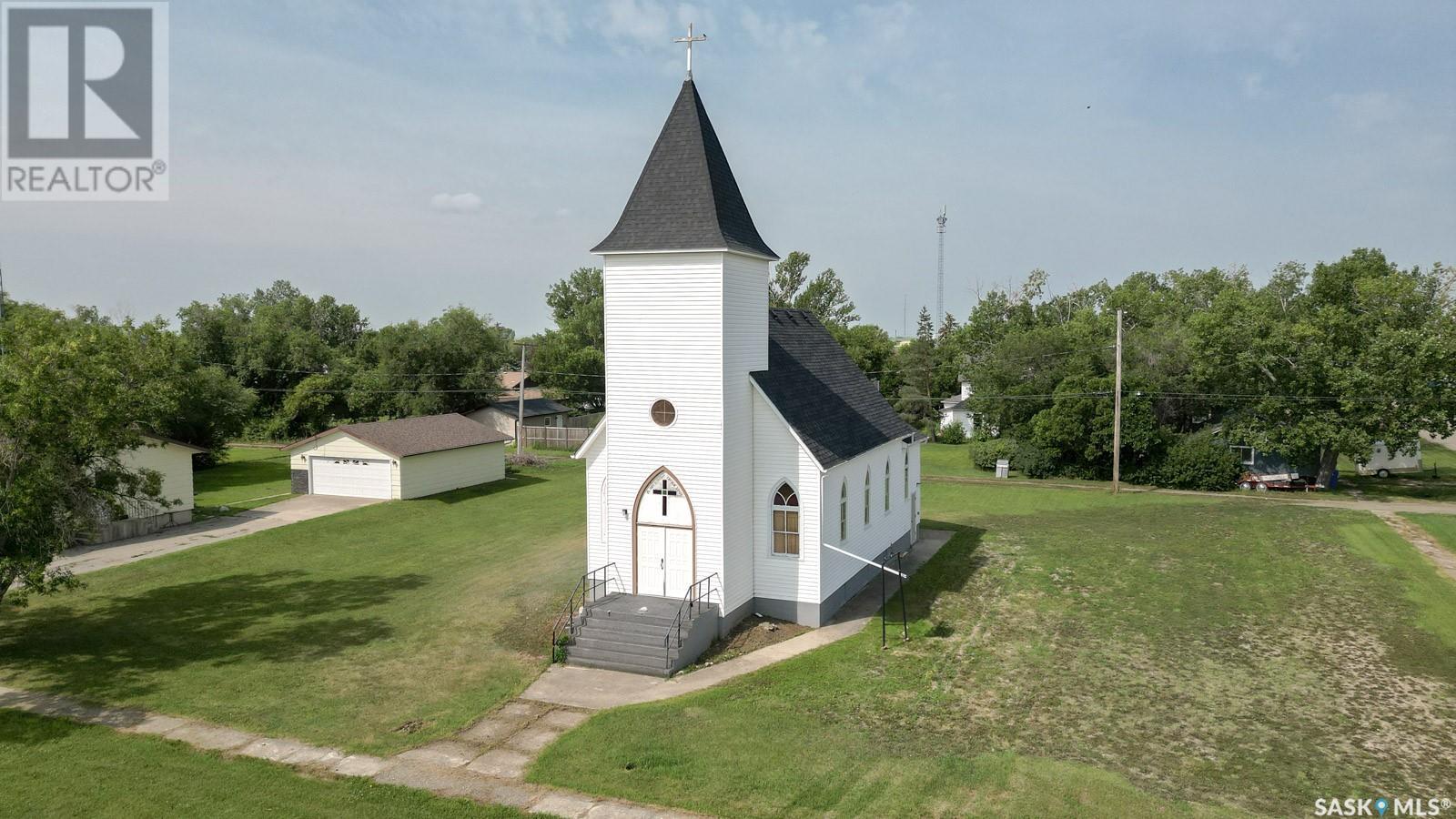 229 Victoria St, Lang, SK S0G 2W0