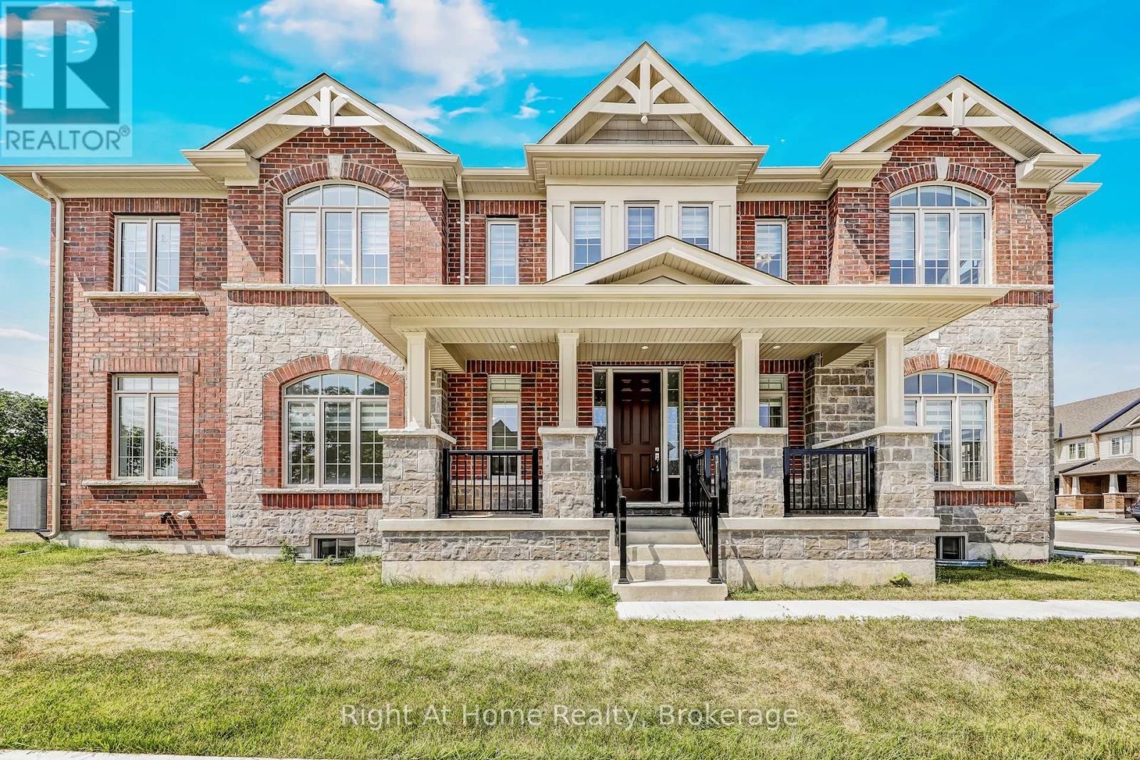 226 Broadacre Dr, Kitchener, ON N2R 0S6