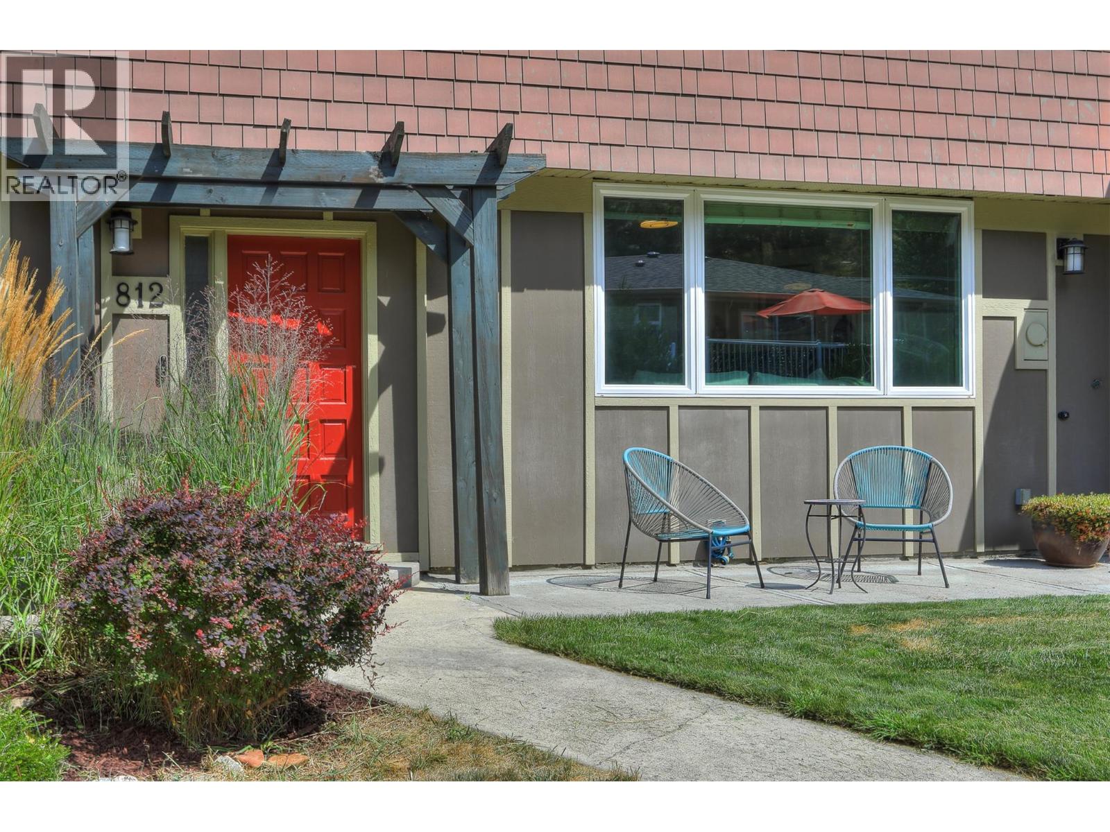 812 Paret Rd, Kelowna, BC V1W 4P2