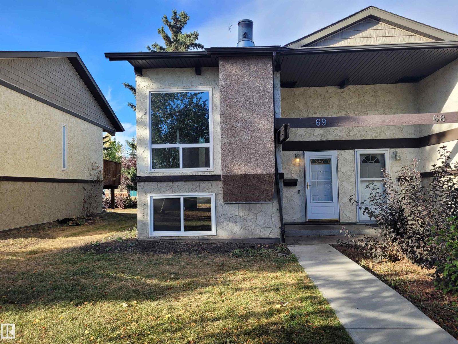 69 Northwoods Vg NW, Edmonton, AB T5X 1T2