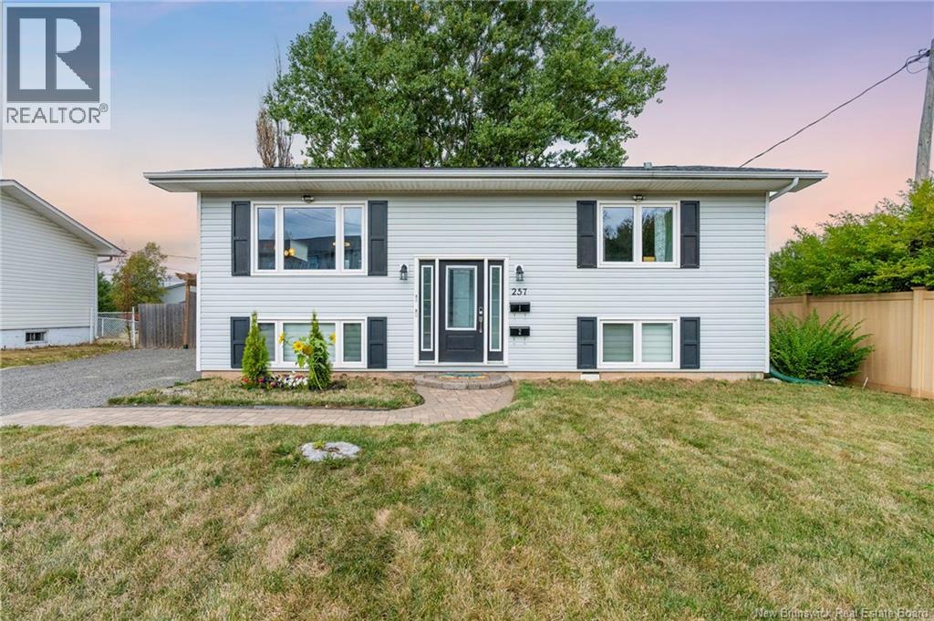 257 Ryan St, Moncton, NB E1G 1R2