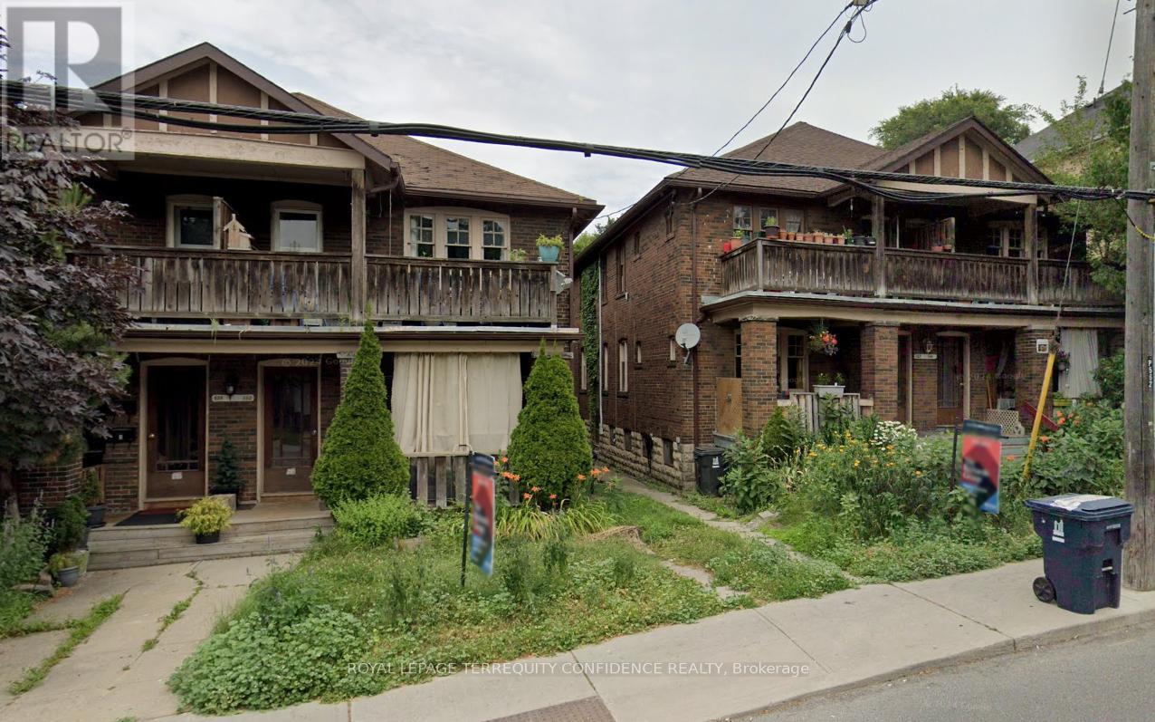 558-562 Kingston Rd, Toronto, ON M4E 1P9