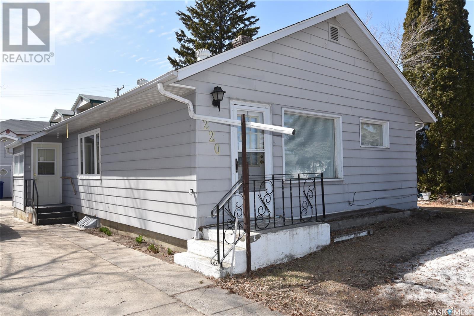 220 2 Street East, Nipawin, SK S0E 1E0