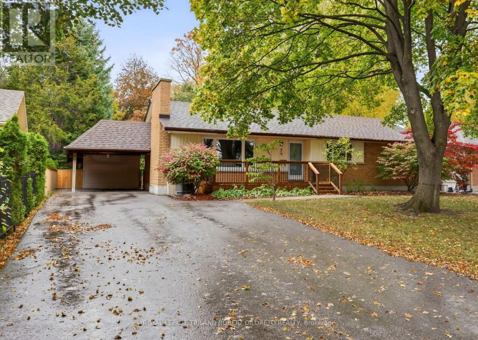 29 Regency Rd, London, ON N6H 4A7