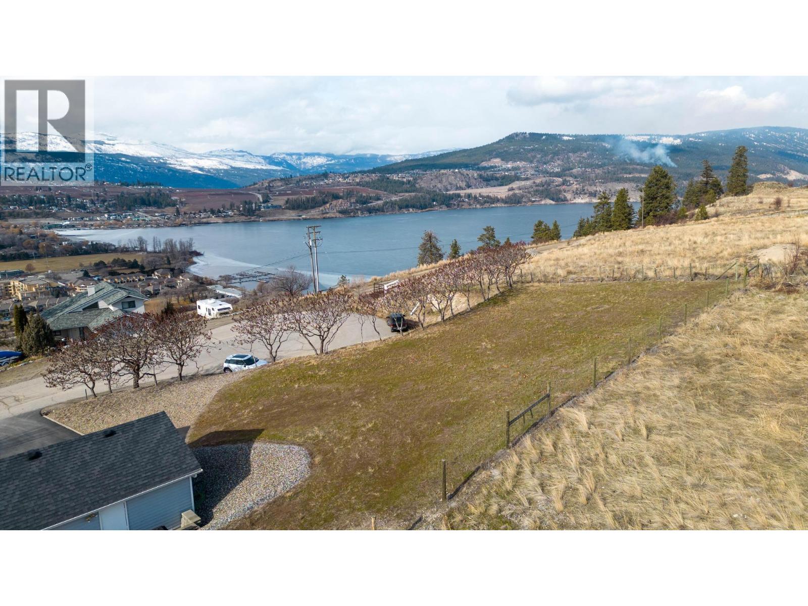 11487 Darlene Rd, Lake Country, BC V4V 1Y4