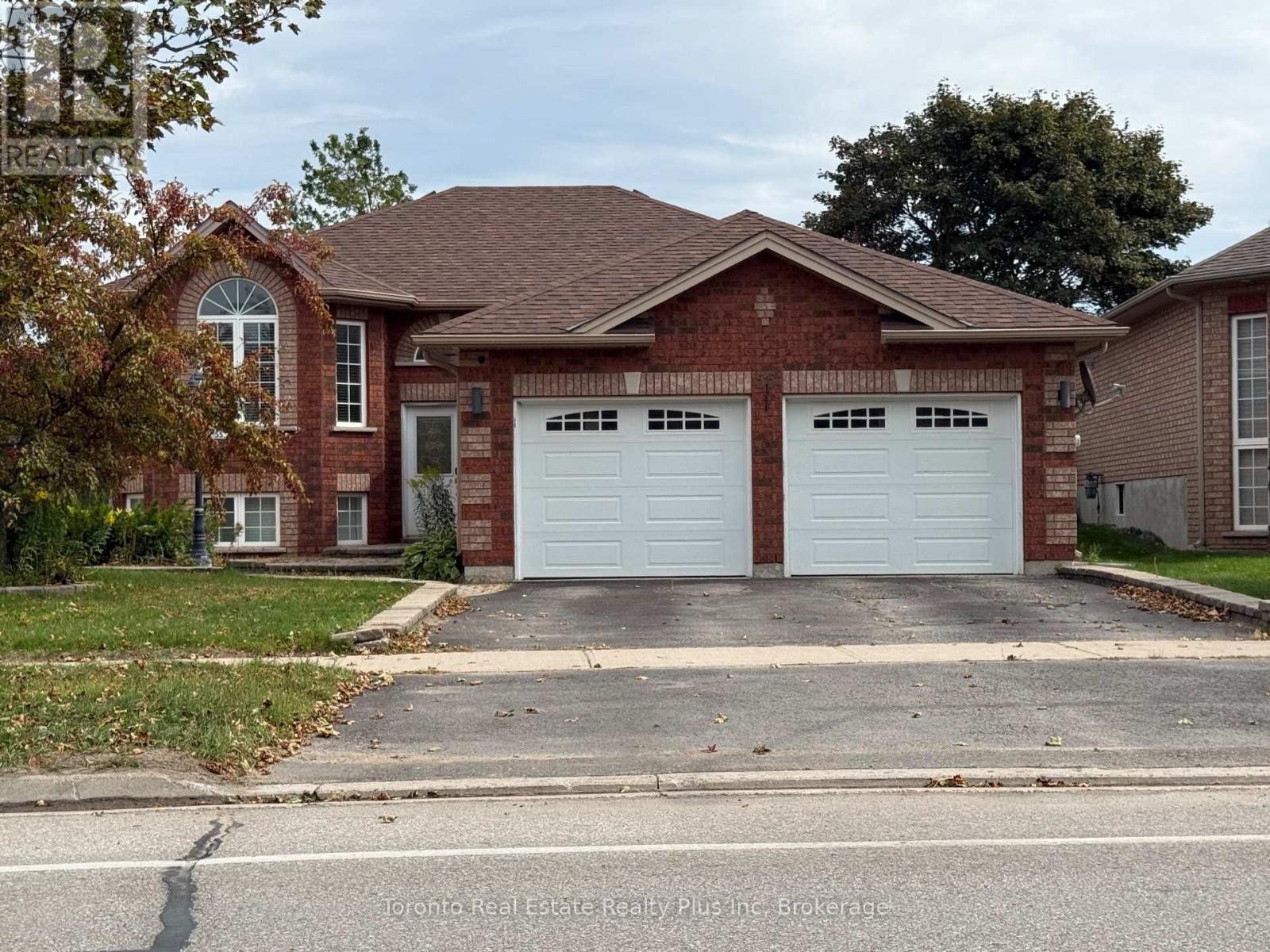 55 Marsellus Dr, Barrie, ON L4N 8S6