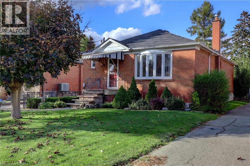 56 Cynthia Rd, Toronto, ON M6N 2P9