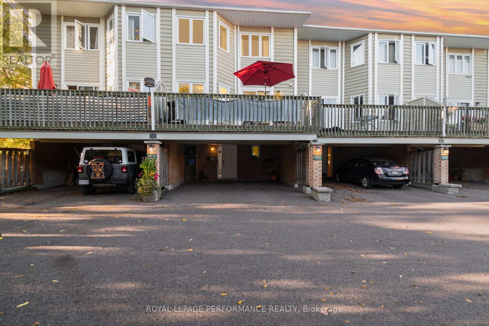 1150 Chimney Hill Way, Ottawa, ON K1J 8Z8