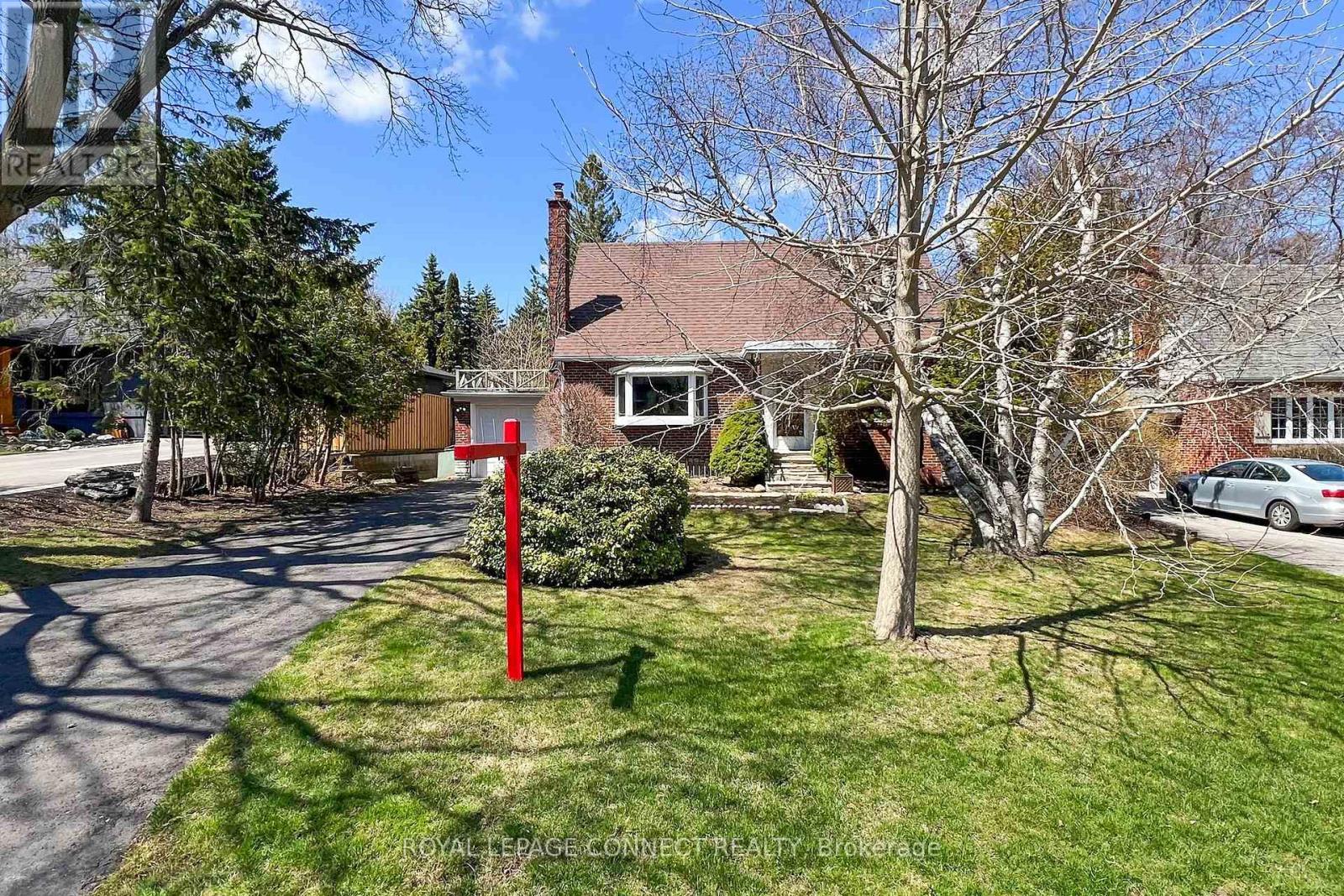 20 Brinloor Blvd, Toronto Scarborough Village, ON M1M 1L2