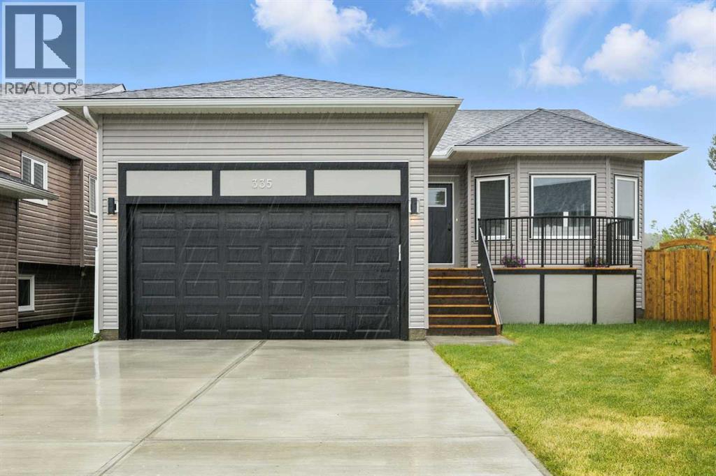 335 Sheep River Pl, Okotoks, AB T1S 1N7
