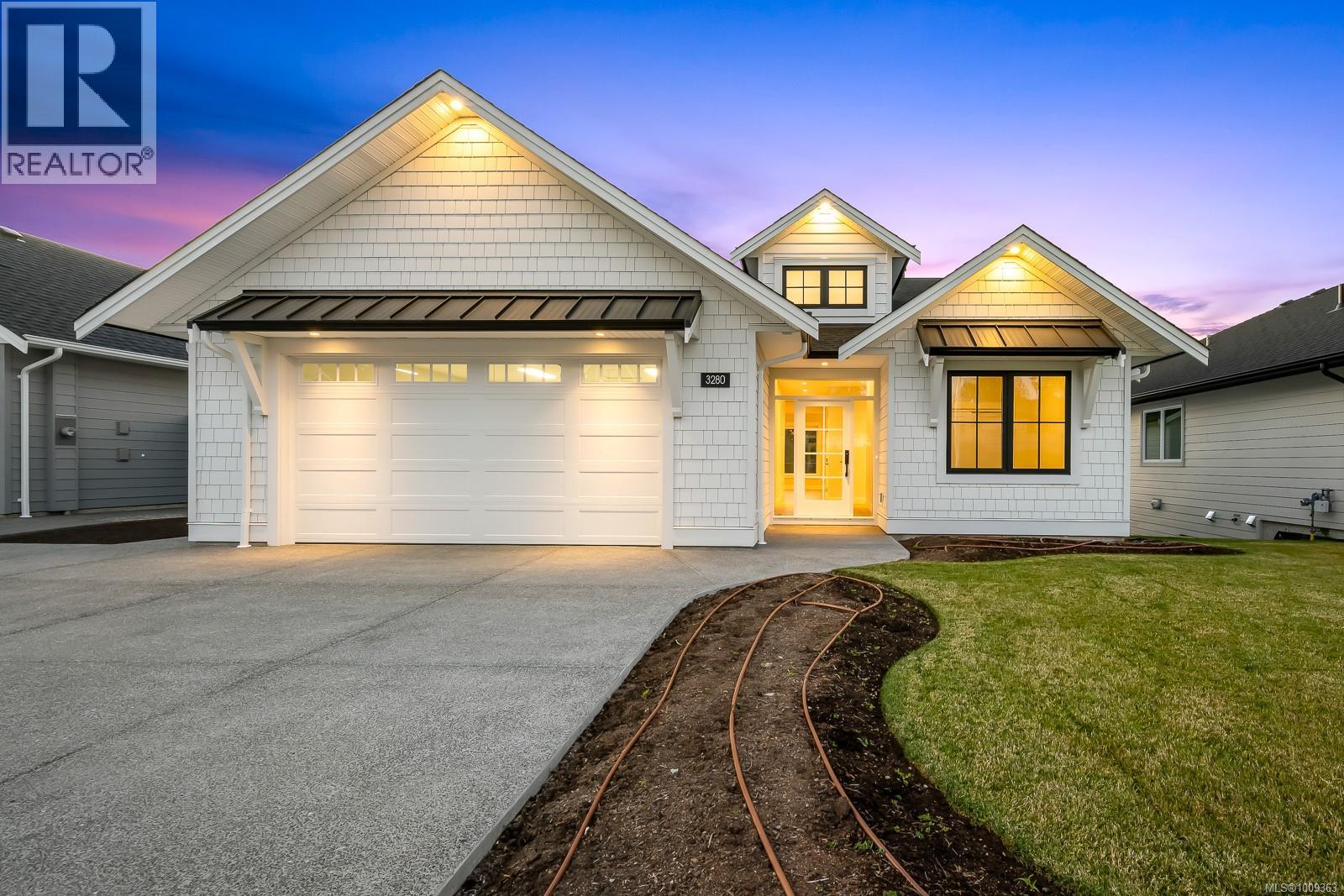 3280 Marygrove Pl, Courtenay, BC V9N 0E7