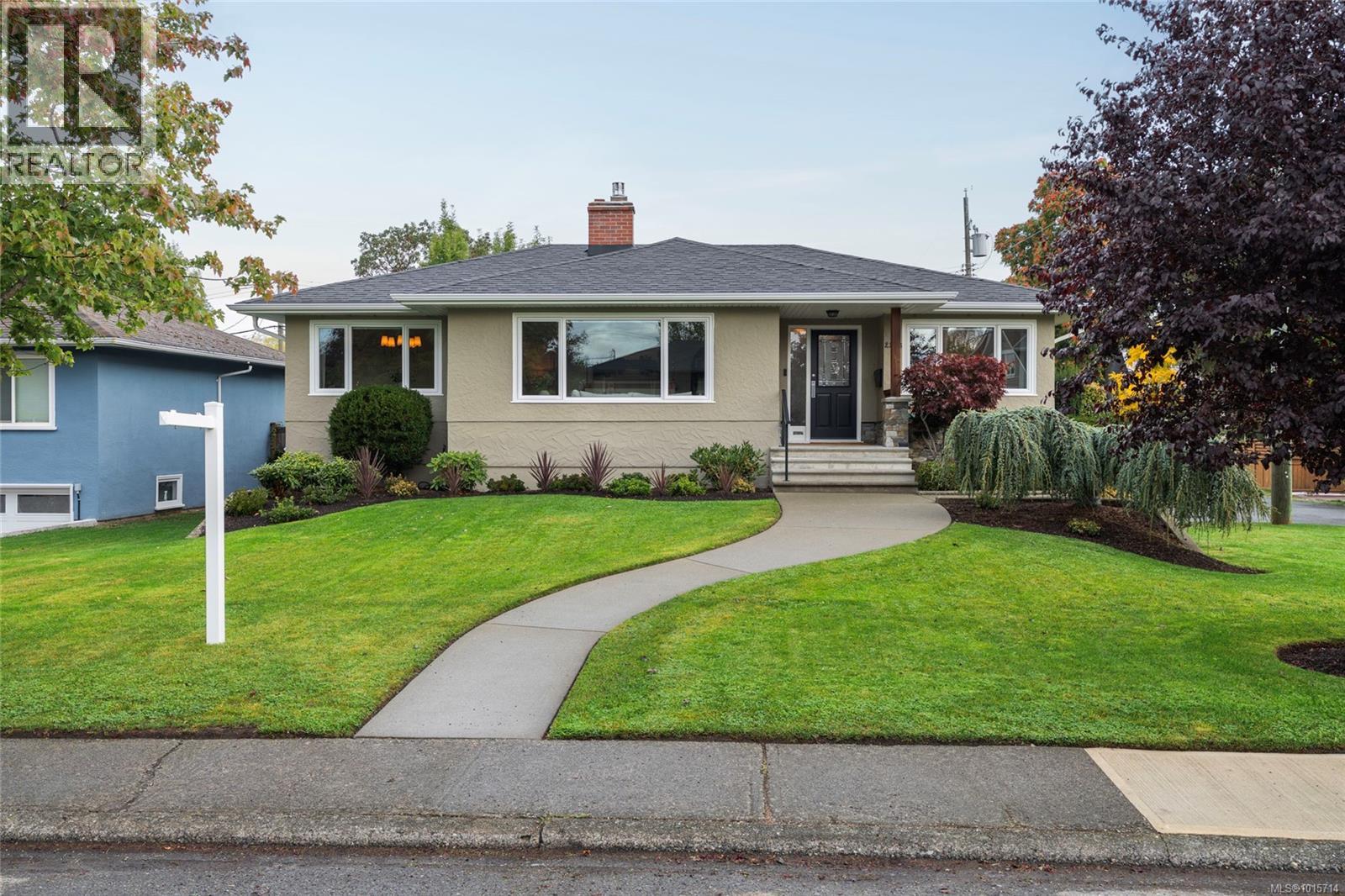2248 Pacific Ave, Oak Bay, BC V8R 2V5