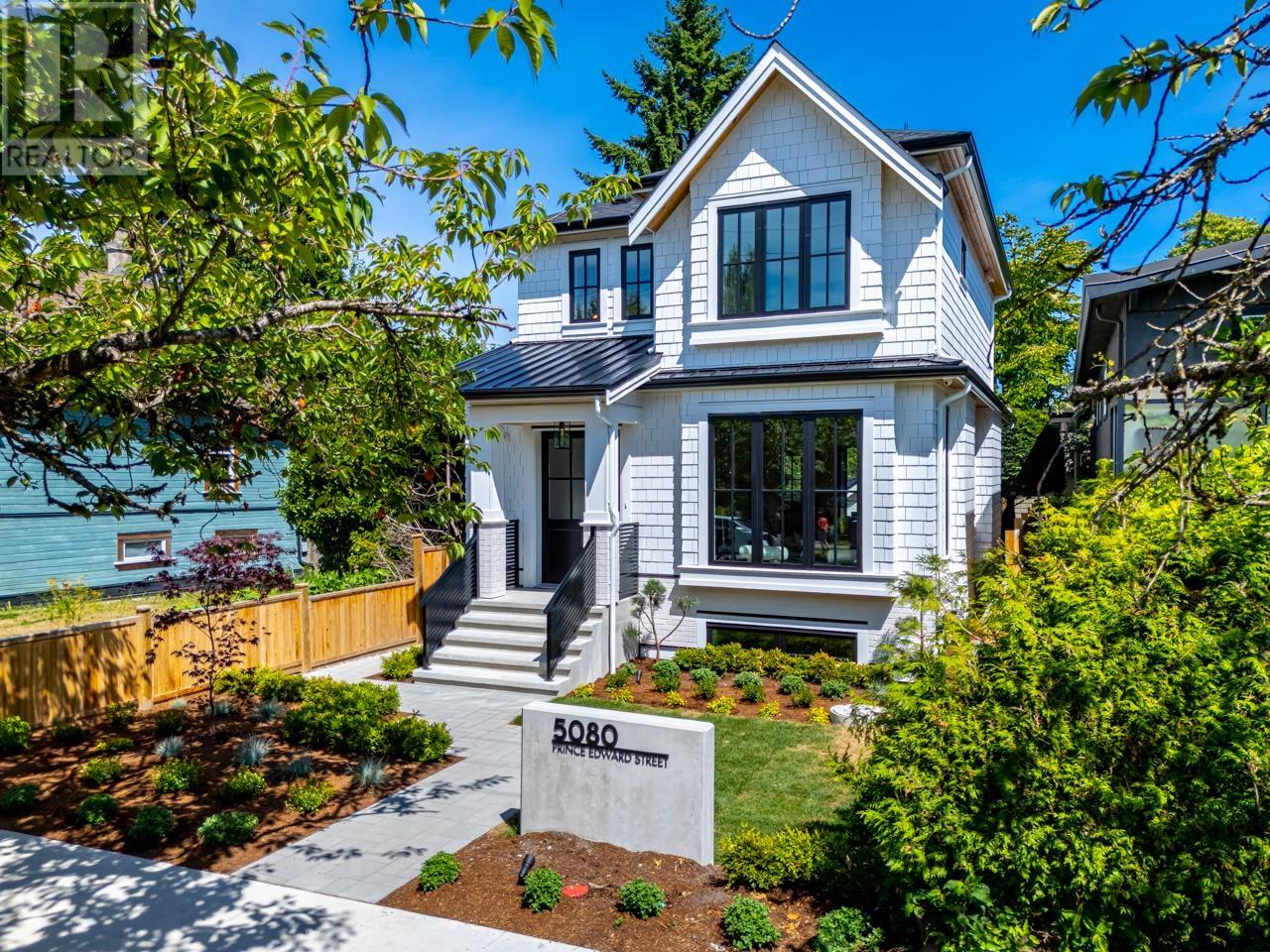 5080 Prince Edward St, Vancouver, BC V5W 2X2