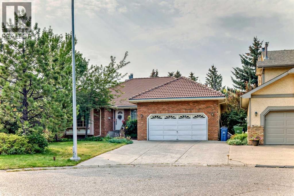 131 Varsity Estates Ter NW, Calgary, AB T3B 5J6