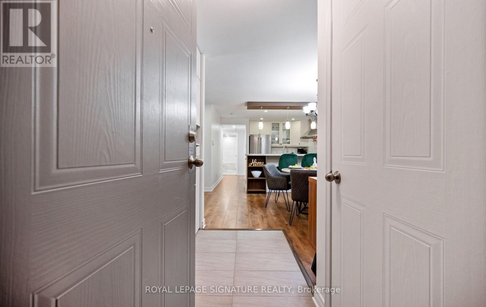 1021 1504 Pilgrims Way, Oakville, ON L6M 3H1