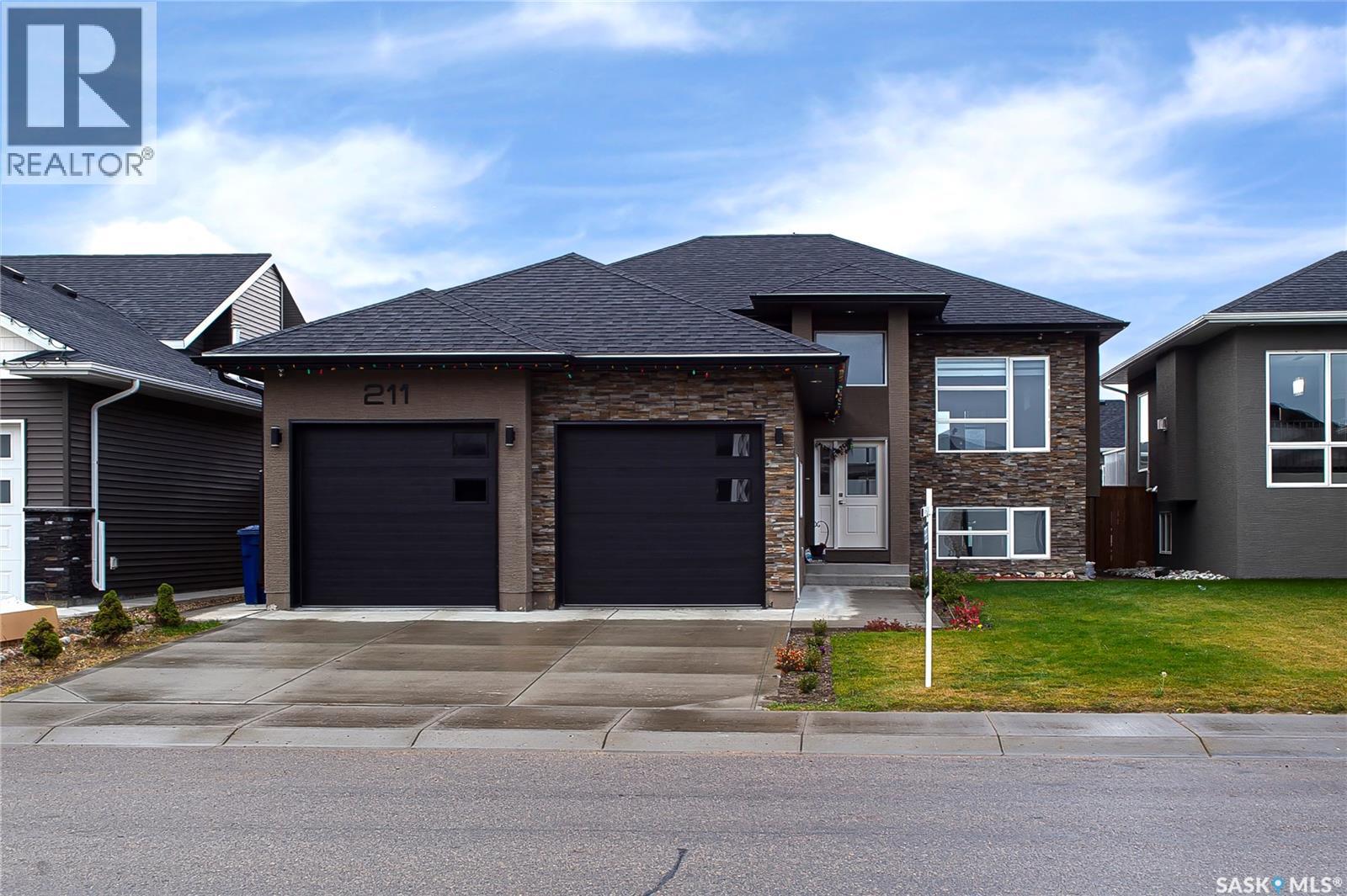 211 Settler Cres, Warman, SK S0K 4S2